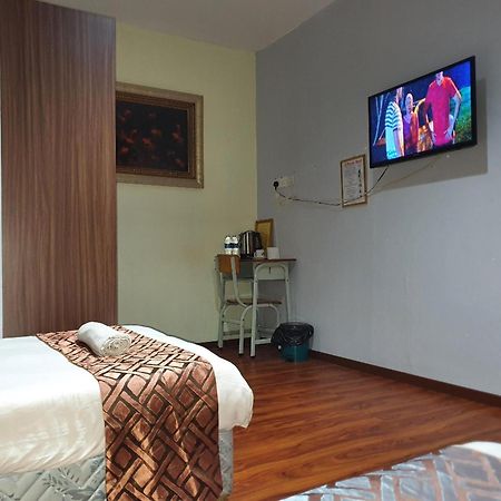 Oyo 90964 Melody 88 Inn Miri Exteriér fotografie