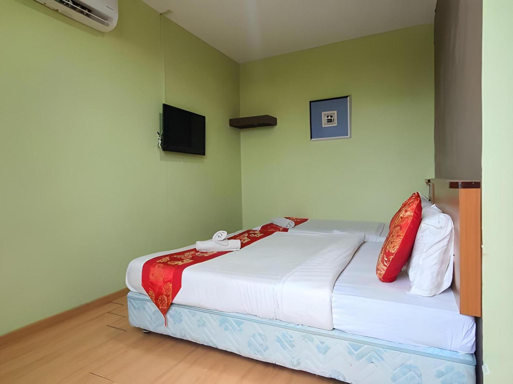 Oyo 90964 Melody 88 Inn Miri Exteriér fotografie