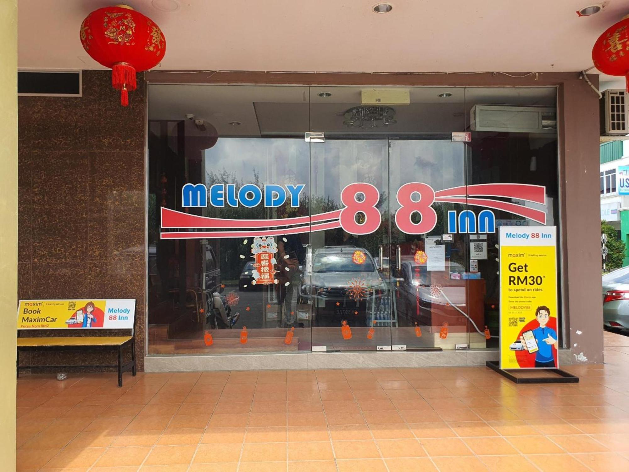 Oyo 90964 Melody 88 Inn Miri Exteriér fotografie